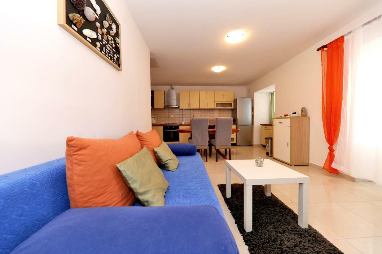 Apartments Anka Rtina Exteriér fotografie